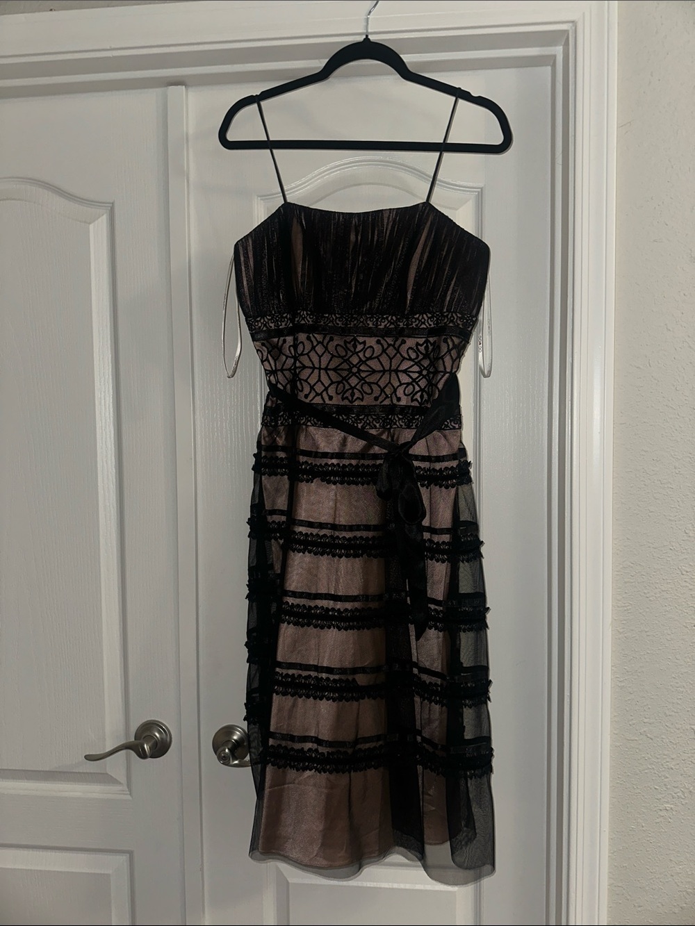 OC by OC Black Lace Overlay Cocktail Dress size 8 - Picture 1 of 8